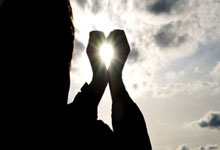 向鹏3-0力克奥玛-阿萨尔,晋级WTT仁川冠军赛男单16强.